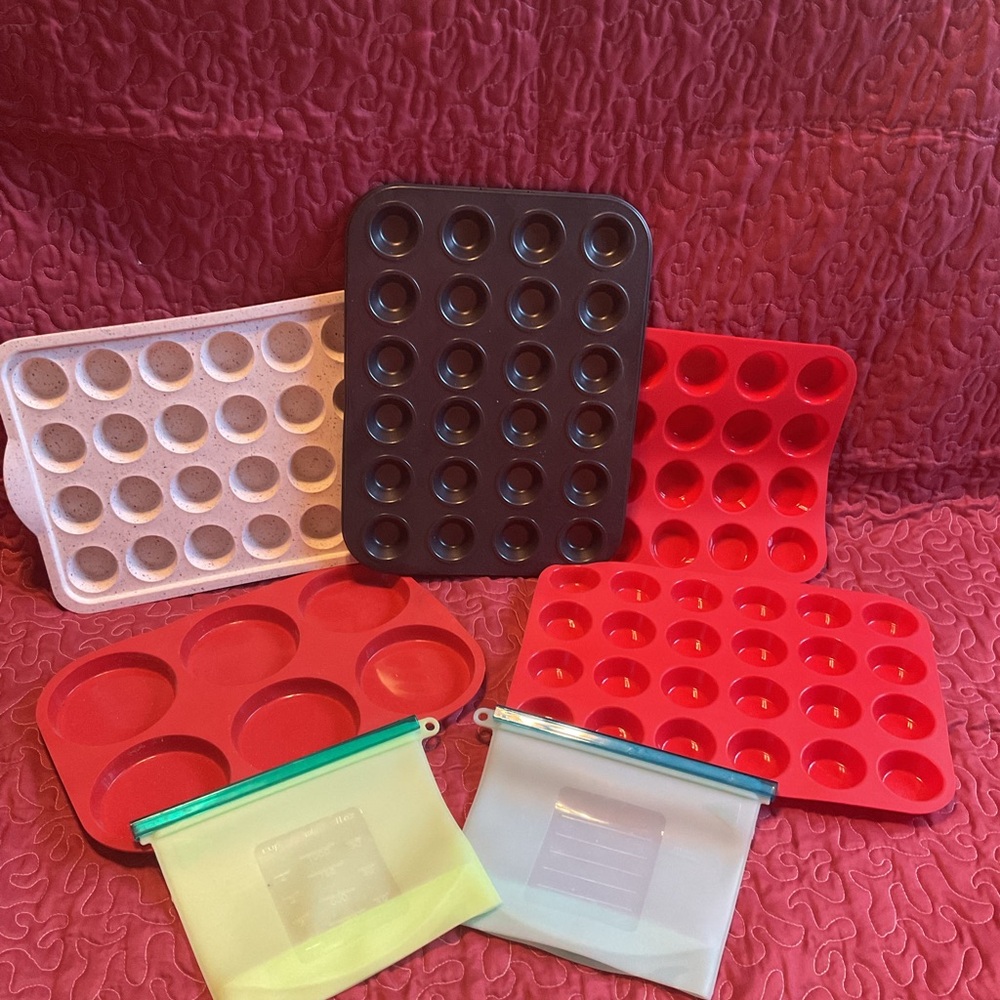Silicone Baking Molds and Storage Bags Set